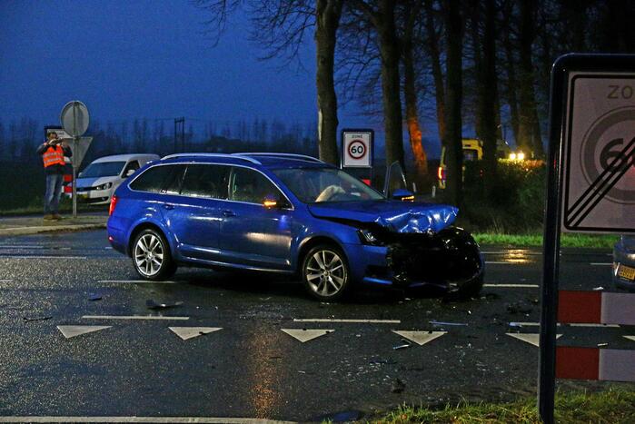 Frontale aanrijding op kruising