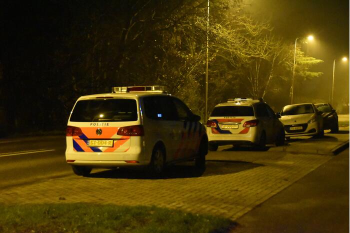 Aanhouding bij te koop staande woonboerderij