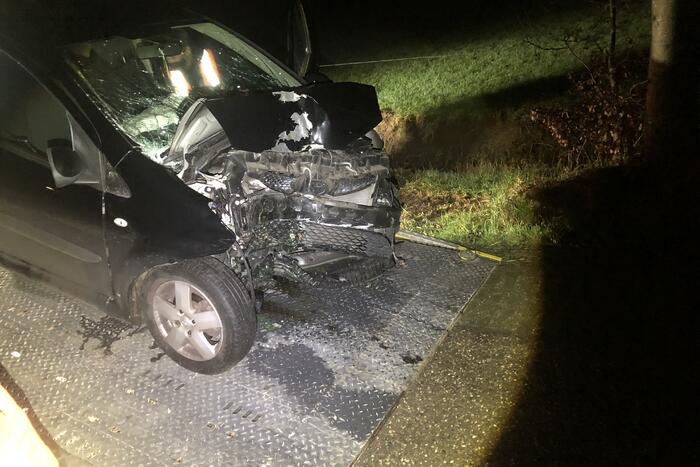 Meerdere voertuigen raken van dezelfde weg