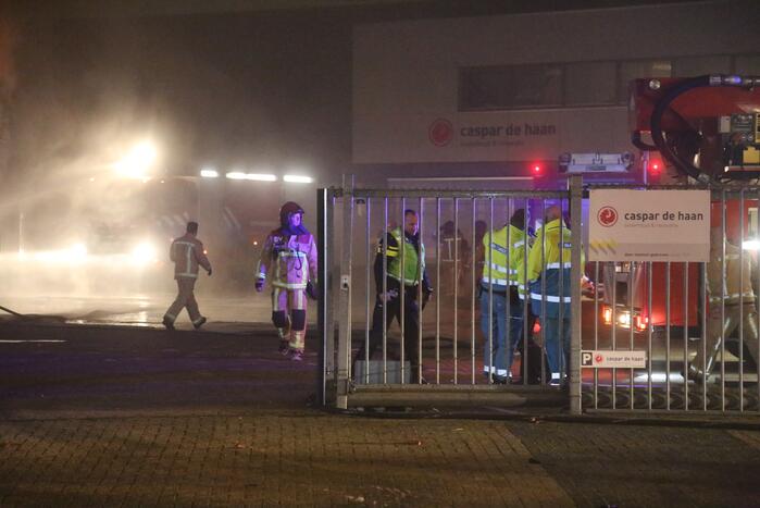 Uitslaande brand in loods Casper de Haan