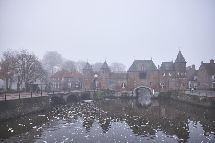 Dichte mistbanken in de Keistad