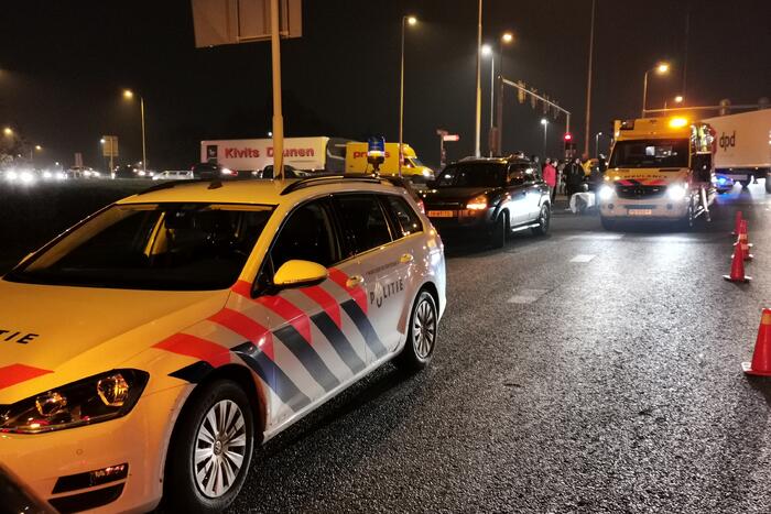 Scooterrijder gewond bij aanrijding met auto