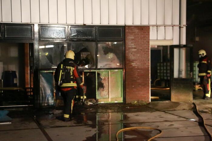 Veel rook bij brand in bedrijfspand