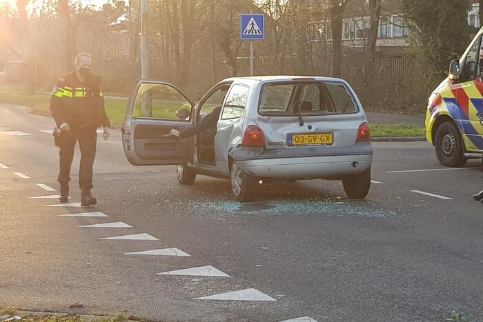 Flinke deuk door ongeval tussen bestelbus en personenauto