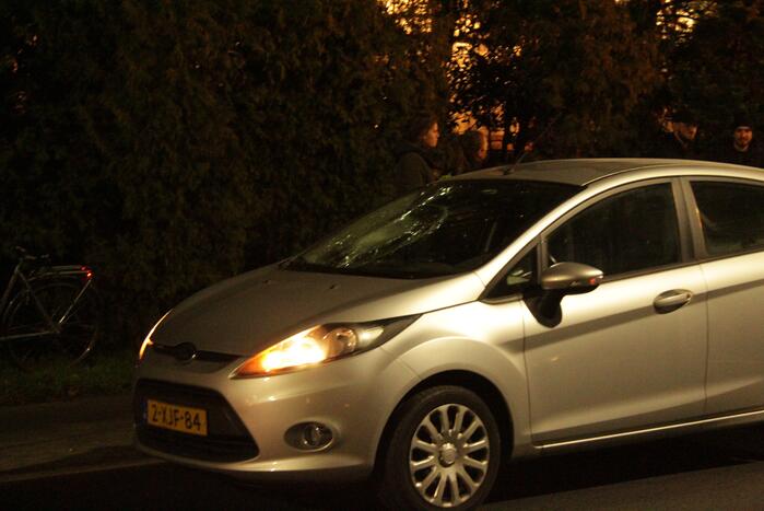 Fietser aangereden door auto