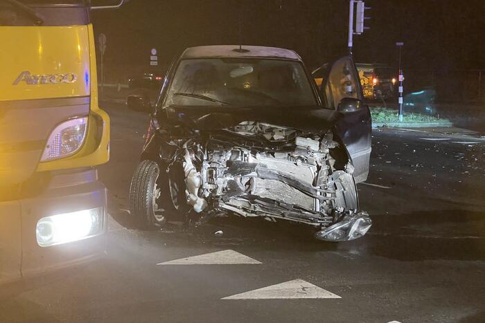 Ravage bij ongeval tussen meerdere voertuigen