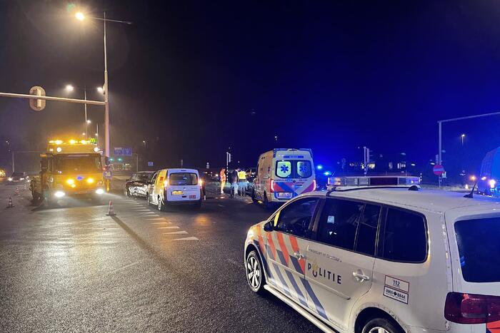 Ravage bij ongeval tussen meerdere voertuigen