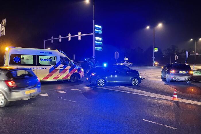 Ravage bij ongeval tussen meerdere voertuigen