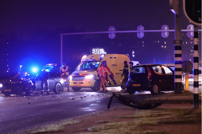 Ravage bij ongeval tussen meerdere voertuigen
