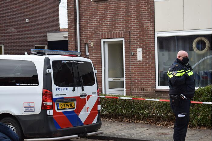 Bewoner overvallen in woning
