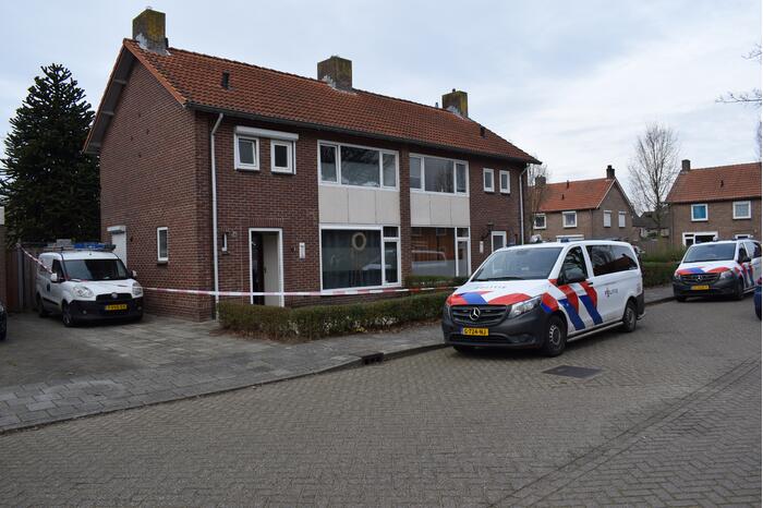 Bewoner overvallen in woning