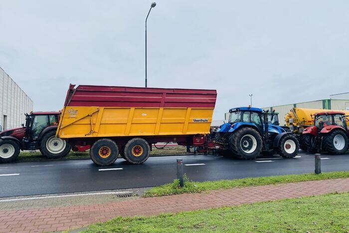 Boeren blokkeren Jumbo distributiecentrum