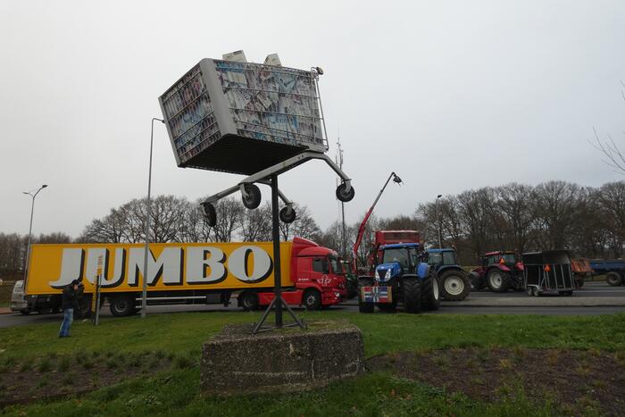 Distributiecentrum Jumbo geblokkeerd door boeren