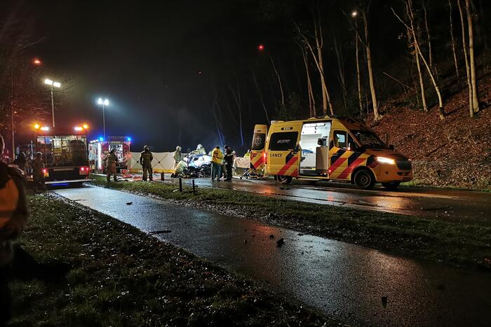 Gewonde bij ernstig ongeval met meerdere voertuigen