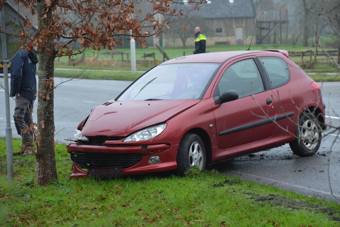 Auto in de kreukels na eenzijdig ongeval