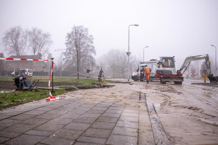 Flink waterballet na gesprongen leiding