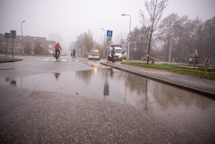 Flink waterballet na gesprongen leiding