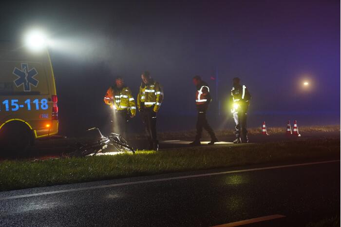 Fietser zwaargewond bij aanrijding met auto