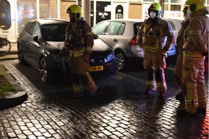 Plastic voorwerp in brand zet portiek vol rook