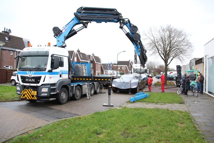 Superbus Wubbo Ockels wordt vervoerd naar nieuwe locatie