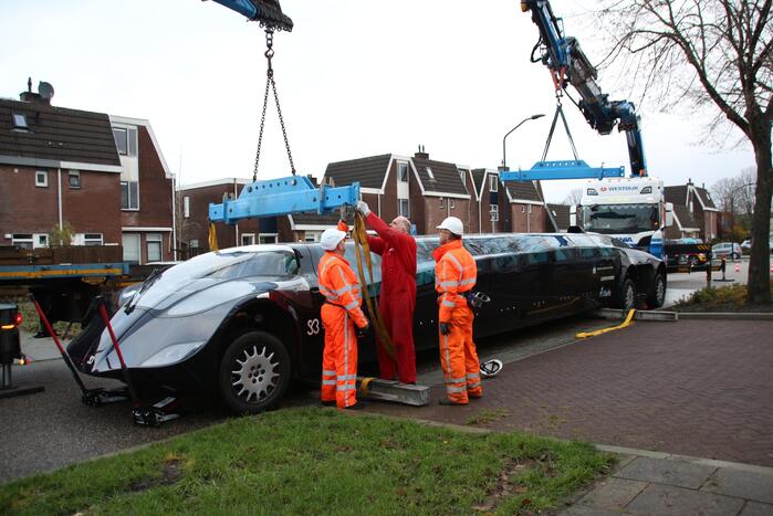 Superbus Wubbo Ockels wordt vervoerd naar nieuwe locatie