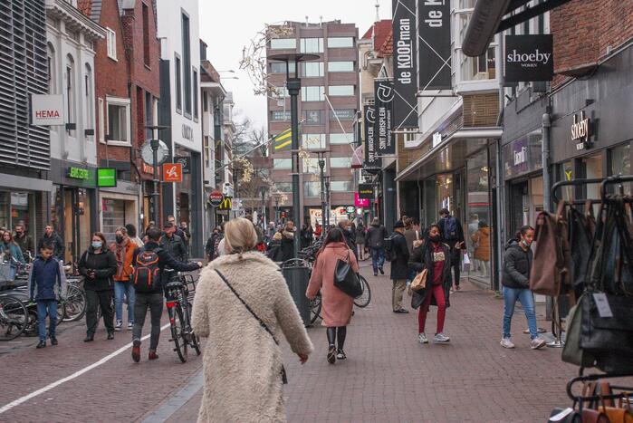 Enorme drukte in binnenstad na aankondiging sluiting winkels
