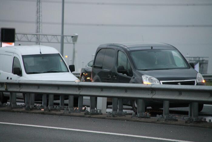 Flinke vertraging door aanrijding op snelweg