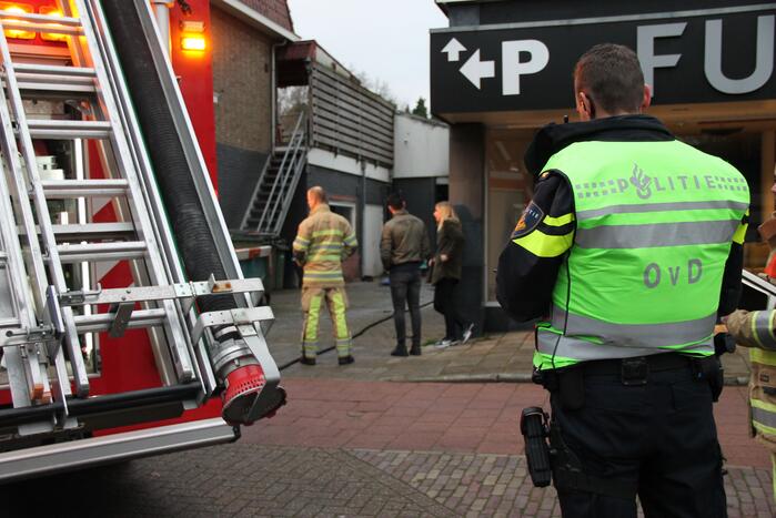 Brand in autogarage snel geblust