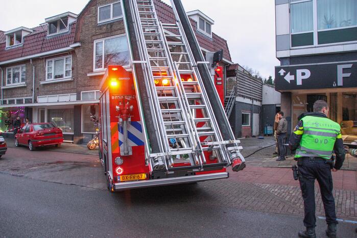 Brand in autogarage snel geblust