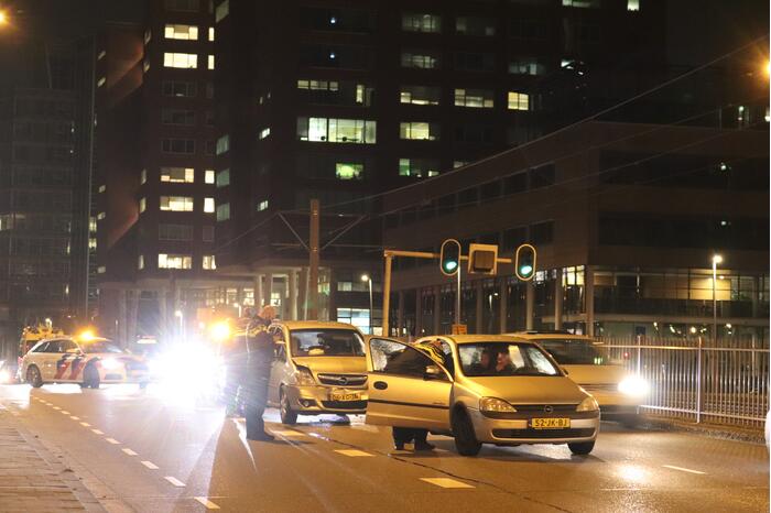 Auto's botsen op Sowetobrug