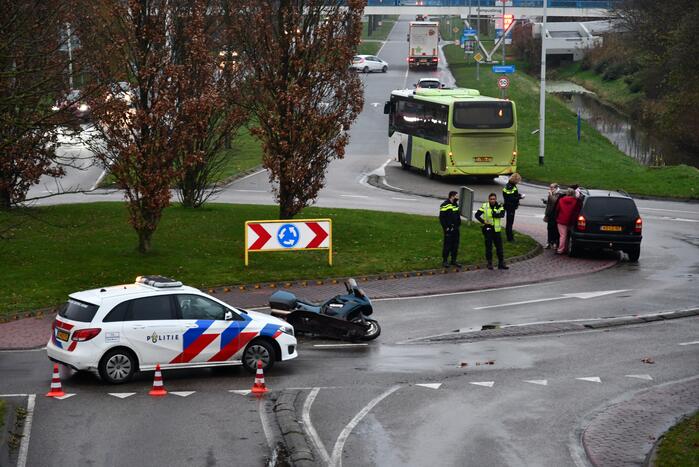 Aanrijding tussen auto en motor