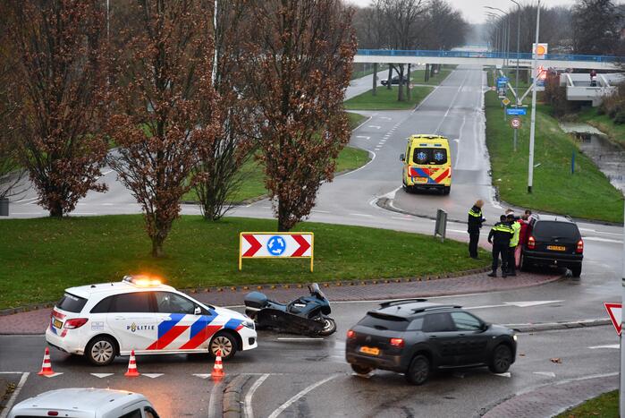 Aanrijding tussen auto en motor