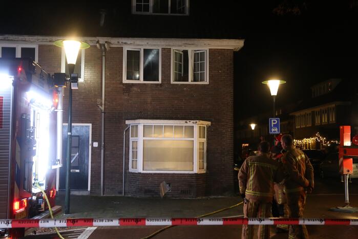 Veel rook bij brand in woning