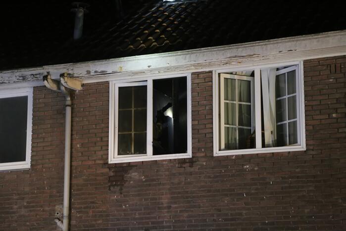 Veel rook bij brand in woning