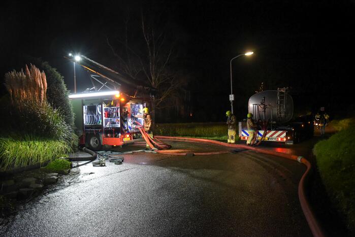 Bussen in brand bij Firma Maliepaard
