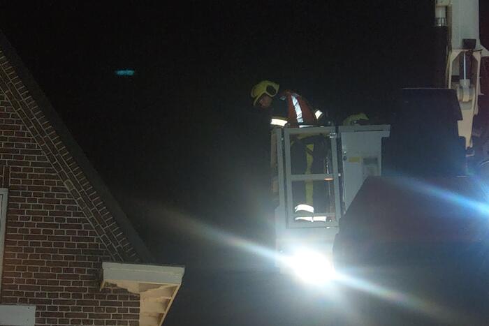 Brand in schoorsteen van woning