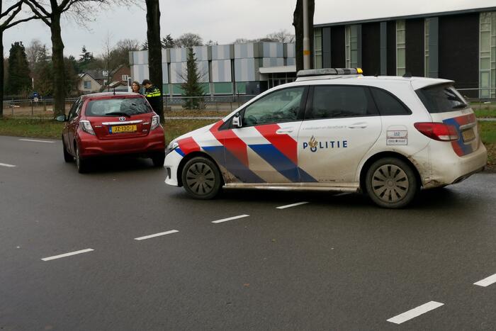 Overstekende voetganger met rollator aangereden door auto