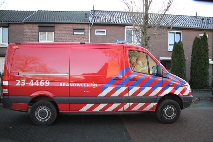 Brandweer doet onderzoek in woning na afgaan van koolmonoxidemelder
