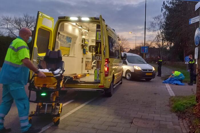 Scooterrijder gewond bij botsing met auto
