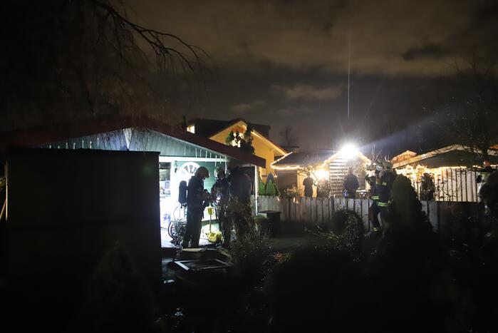 Flinke brand in houten chalet