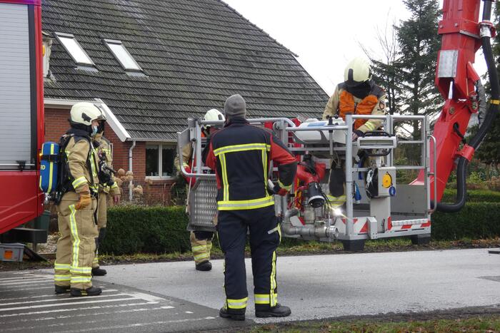 Flinke schoorsteenbrand bij woning