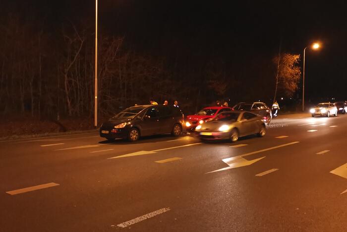 Botsing tussen meerdere auto's