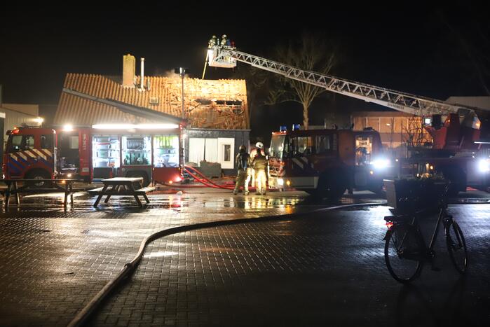 Flinke brand op zolder van woning
