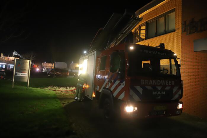 Flinke brand op zolder van woning