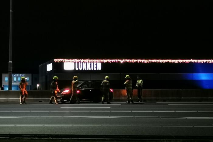 Rijbanen afgesloten na ongeval