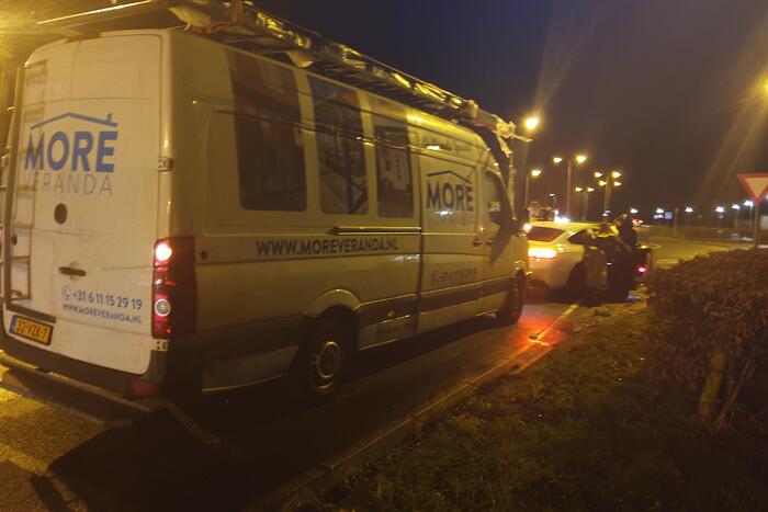 Bestuurder gewond bij kop-staart botsing