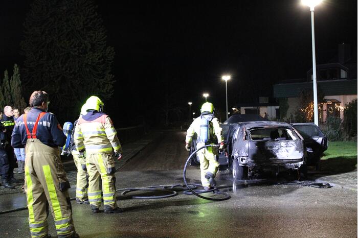 Auto verwoest door brand