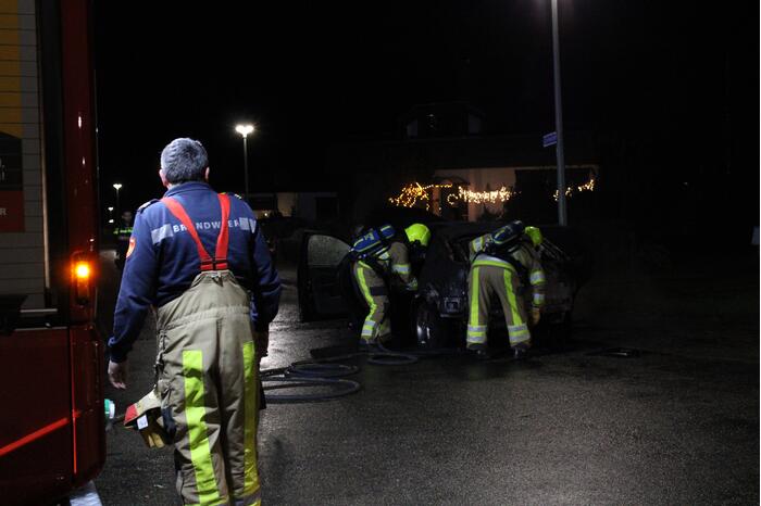 Auto verwoest door brand