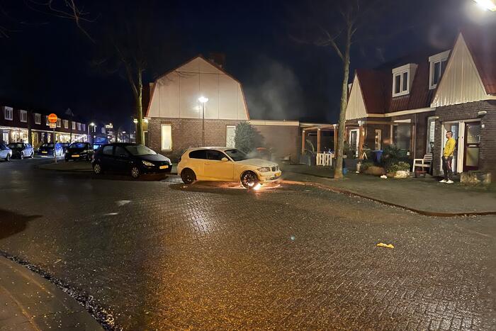 Auto loopt schade op door brand
