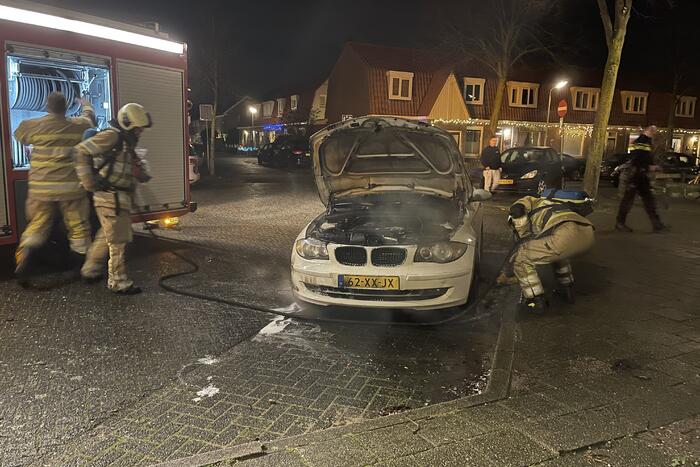 Auto loopt schade op door brand